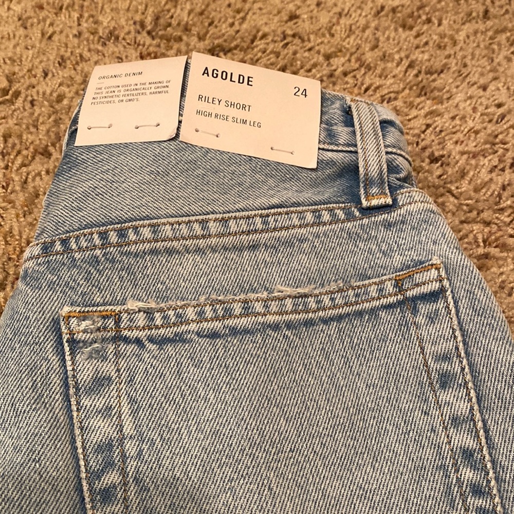 AGOLDE RILEY SHORT SIZE 24